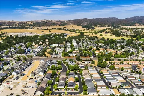 View/Area - 950 La Costa Ct, Atascadero, CA 93422 photo 4 of 10