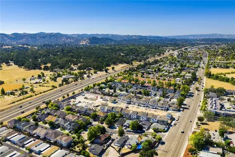 View/Area - 950 La Costa Ct, Atascadero, CA 93422 photo 10 of 10