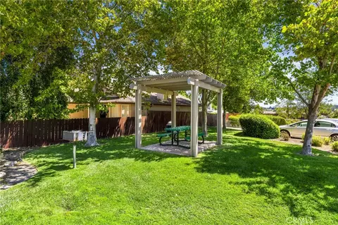 Exterior - 950 La Costa Ct, Atascadero, CA 93422 photo 6 of 8