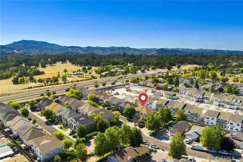 View/Area - 950 La Costa Ct, Atascadero, CA 93422 photo 1 of 10