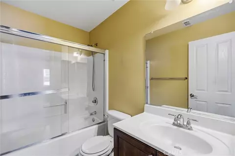 Bath - 950 La Costa Ct, Atascadero, CA 93422 photo 3 of 4