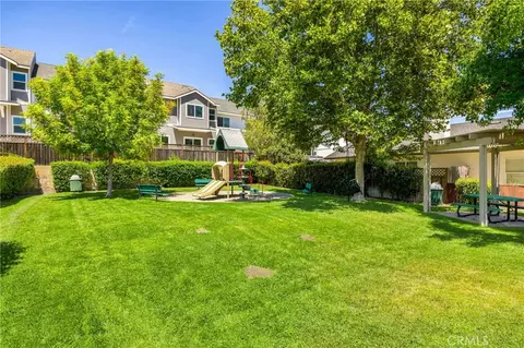Exterior - 950 La Costa Ct, Atascadero, CA 93422 photo 4 of 8