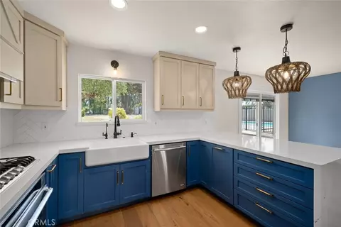 Kitchen - 1497 La Quinta Dr, Nipomo, CA 93444 photo 3 of 4
