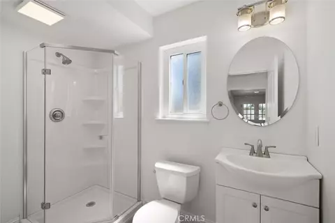 Bath - 1497 La Quinta Dr, Nipomo, CA 93444 photo 6 of 6