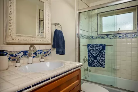 Bath - 2618 Studio Dr, Cayucos, CA 93430 photo 3 of 5