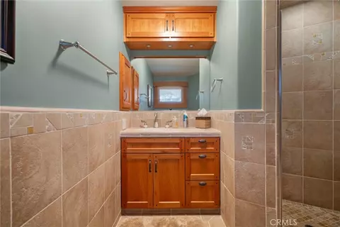 Bath - 2618 Studio Dr, Cayucos, CA 93430 photo 2 of 5