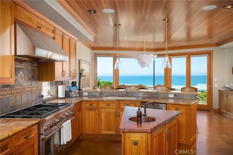 Kitchen - 2618 Studio Dr, Cayucos, CA 93430 photo 1 of 3