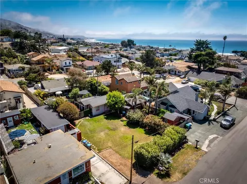 View/Area - 62 12th St, Cayucos, CA 93430 photo 2 of 7