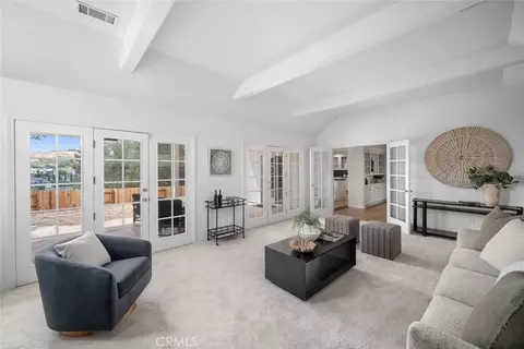 Living - 806 Grove St, Paso Robles, CA 93446 photo 6 of 6