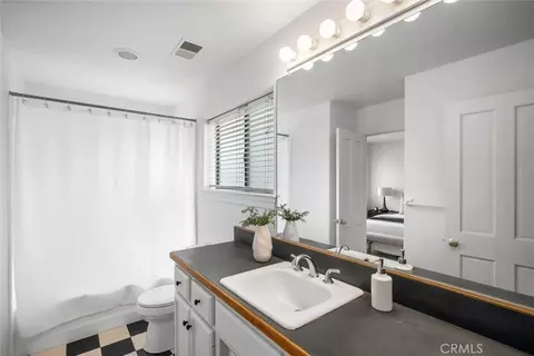 Bath - 806 Grove St, Paso Robles, CA 93446 photo 3 of 4