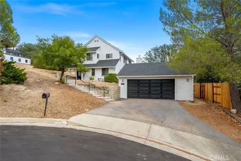 Exterior - 806 Grove St, Paso Robles, CA 93446 photo 2 of 8