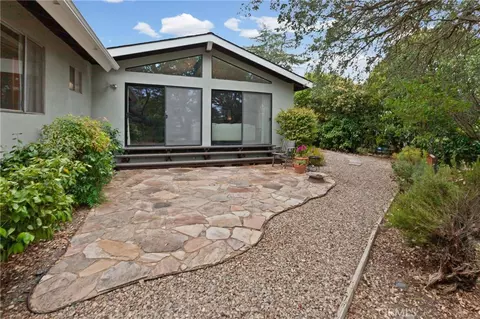 Exterior - 511 Moss Ave, Paso Robles, CA 93446 photo 4 of 10