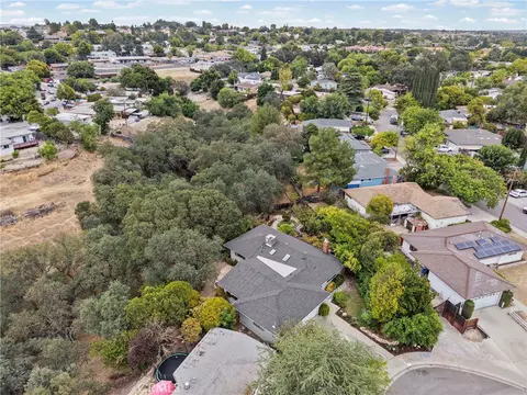 View/Area - 511 Moss Ave, Paso Robles, CA 93446 photo 3 of 7