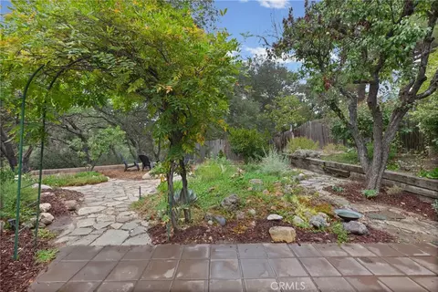 Exterior - 511 Moss Ave, Paso Robles, CA 93446 photo 7 of 10