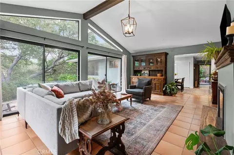 Living - 511 Moss Ave, Paso Robles, CA 93446 photo 3 of 4
