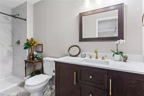 Bath - 511 Moss Ave, Paso Robles, CA 93446 photo 2 of 2