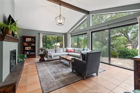 Living - 511 Moss Ave, Paso Robles, CA 93446 photo 1 of 4
