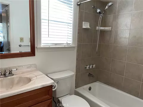 Bath - 1475 Spencer St, Cambria, CA 93428 photo 4 of 5