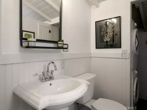 Bath - 2512 Pineridge, Cambria, CA 93428 photo 1 of 4