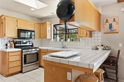 Kitchen - 6578 Northstar Ln, Paso Robles, CA 93446 photo 2 of 6