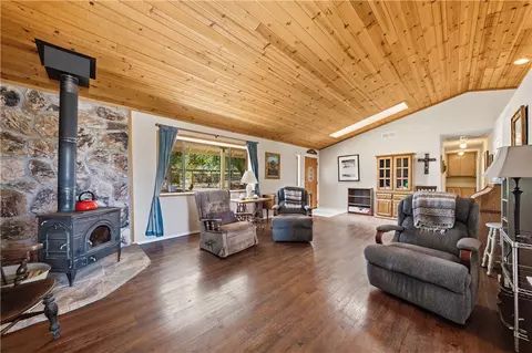 Living - 6578 Northstar Ln, Paso Robles, CA 93446 photo 2 of 2