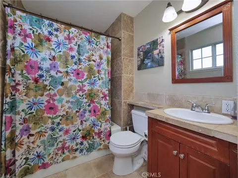 Bath - 23276 Cypress Pt, Ripon, CA 95366 photo 5 of 5