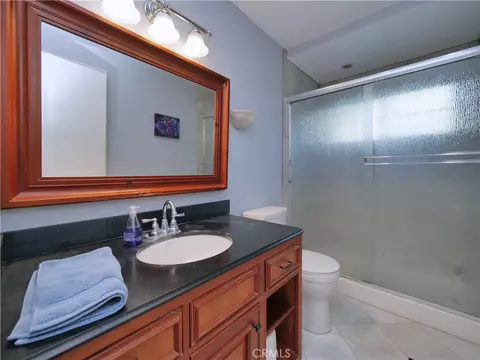 Bath - 23276 Cypress Pt, Ripon, CA 95366 photo 1 of 5