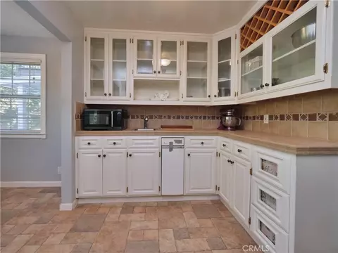 Kitchen - 23276 Cypress Pt, Ripon, CA 95366 photo 2 of 5
