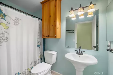 Bath - 155 Eagle Creek Ct, Atascadero, CA 93422 photo 3 of 3