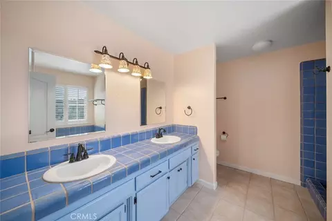 Bath - 155 Eagle Creek Ct, Atascadero, CA 93422 photo 1 of 3