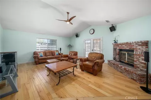 Living - 155 Eagle Creek Ct, Atascadero, CA 93422 photo 4 of 5