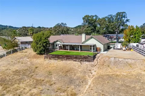 Exterior - 155 Eagle Creek Ct, Atascadero, CA 93422 photo 8 of 8