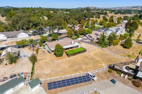 View/Area - 155 Eagle Creek Ct, Atascadero, CA 93422 photo 5 of 8