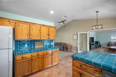 Kitchen - 155 Eagle Creek Ct, Atascadero, CA 93422 photo 4 of 5