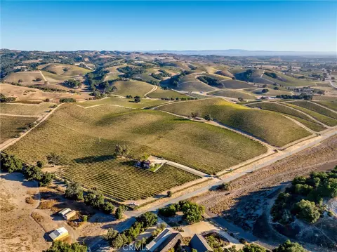 View/Area - 3130 Oakdale Rd, Paso Robles, CA 93446 photo 7 of 10