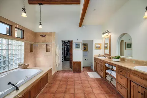 Bath - 3130 Oakdale Rd, Paso Robles, CA 93446 photo 1 of 3