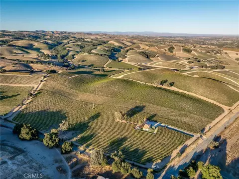 View/Area - 3130 Oakdale Rd, Paso Robles, CA 93446 photo 6 of 10