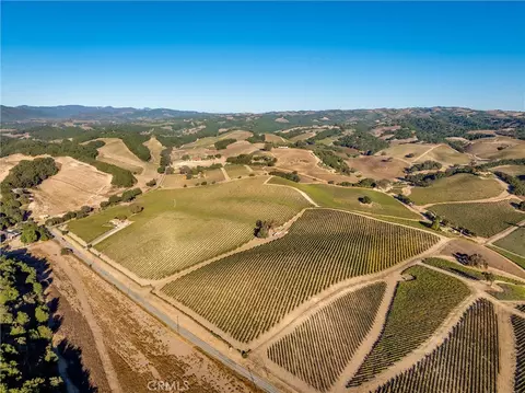 View/Area - 3130 Oakdale Rd, Paso Robles, CA 93446 photo 5 of 10