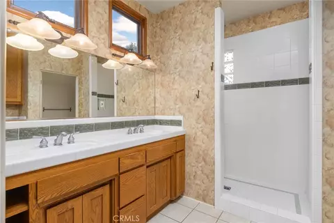 Bath - 3130 Oakdale Rd, Paso Robles, CA 93446 photo 3 of 3