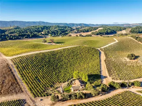 View/Area - 3130 Oakdale Rd, Paso Robles, CA 93446 photo 3 of 10