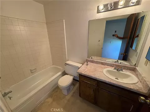 Bath - 16 Niagara, Chico, CA 95928 photo 2 of 2