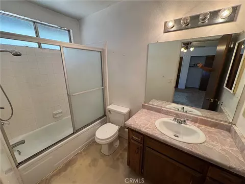 Bath - 16 Niagara, Chico, CA 95928 photo 1 of 2