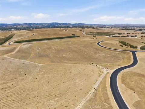 500 Priska, Paso Robles, CA 93446 photo 8