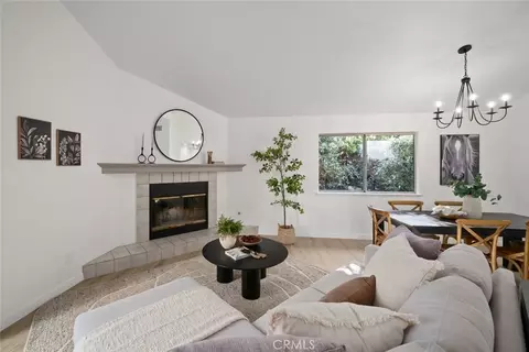 Living - 1145 Woodhaven Ct, Paso Robles, CA 93446 photo 2 of 4