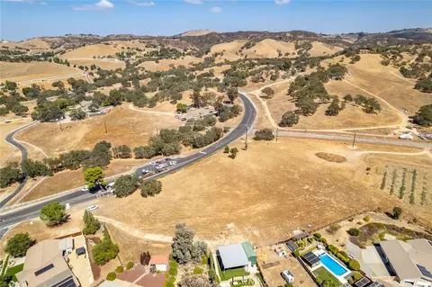 0 Gateway Dr, Paso Robles, CA 93446 photo 4