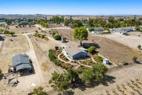 View/Area - 7170 Iverson, Paso Robles, CA 93446 photo 3 of 4