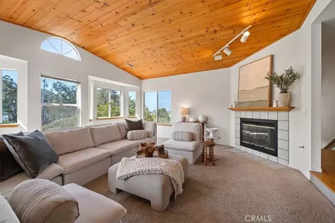 Living - 1646 4th St, Los Osos, CA 93402 photo 2 of 4