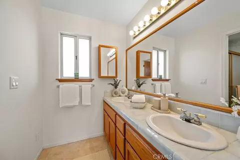 Bath - 1646 4th St, Los Osos, CA 93402 photo 1 of 3