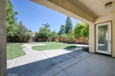 Exterior - 1975 Lester, Clovis, CA 93619 photo 2 of 3