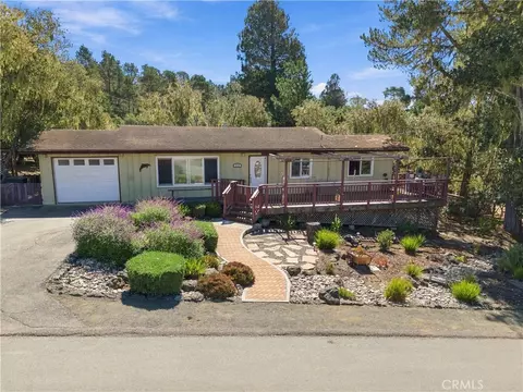 1150 Kenneth Dr, Cambria, CA 93428